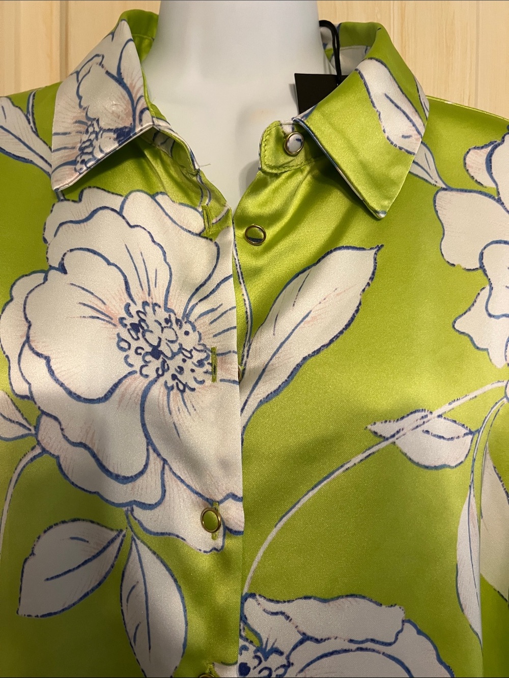 Bailey 44 Lime Green Floral Satin Button-Up Blouse - Picture 6 of 10